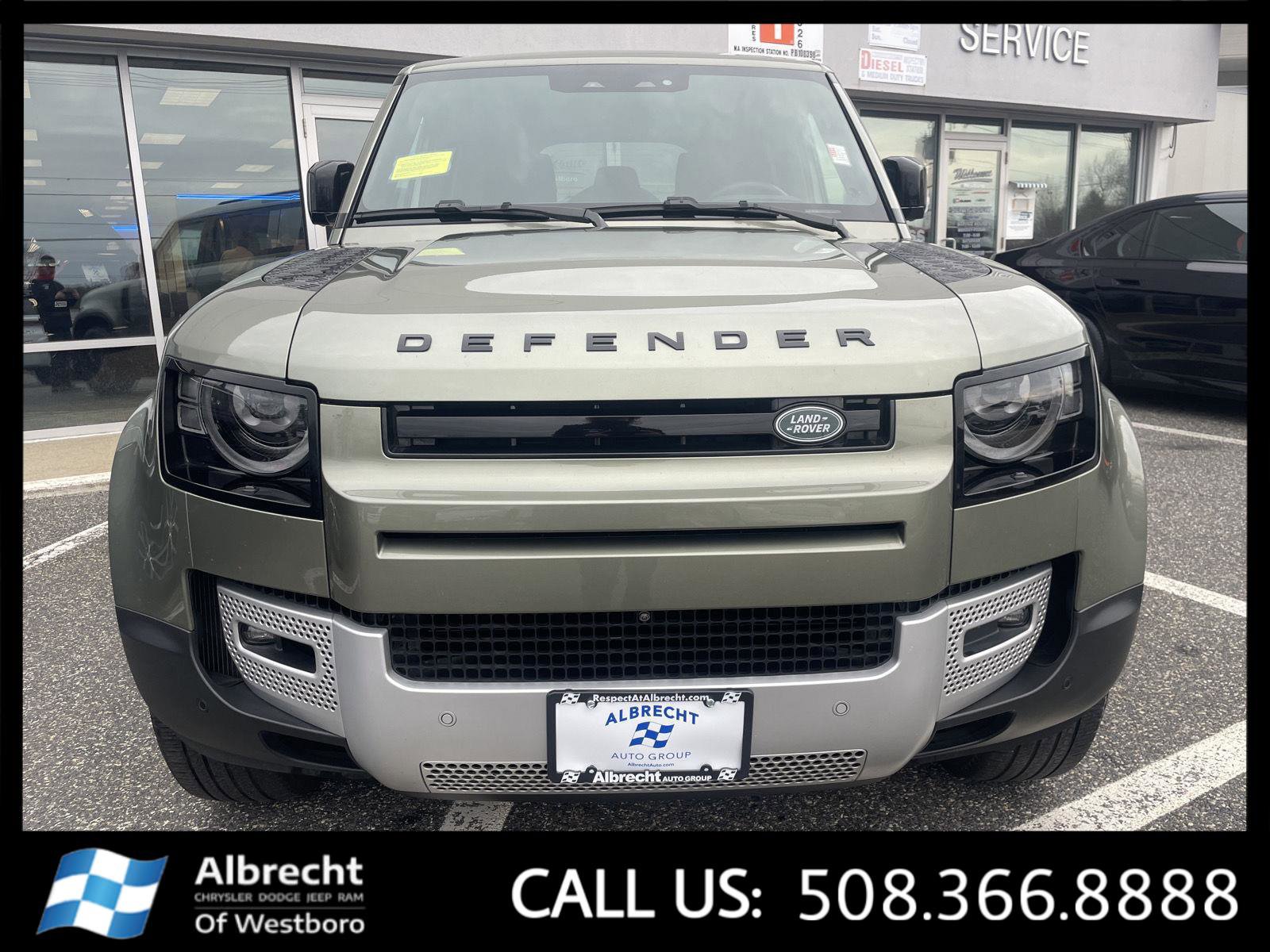 Used 2025 Land Rover Defender 110 S image 8