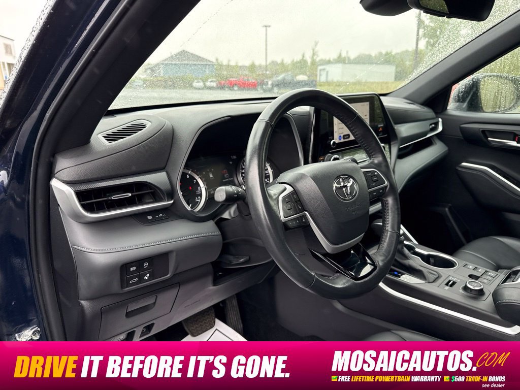 Used 2023 Toyota Highlander L AWD/4WD image 27