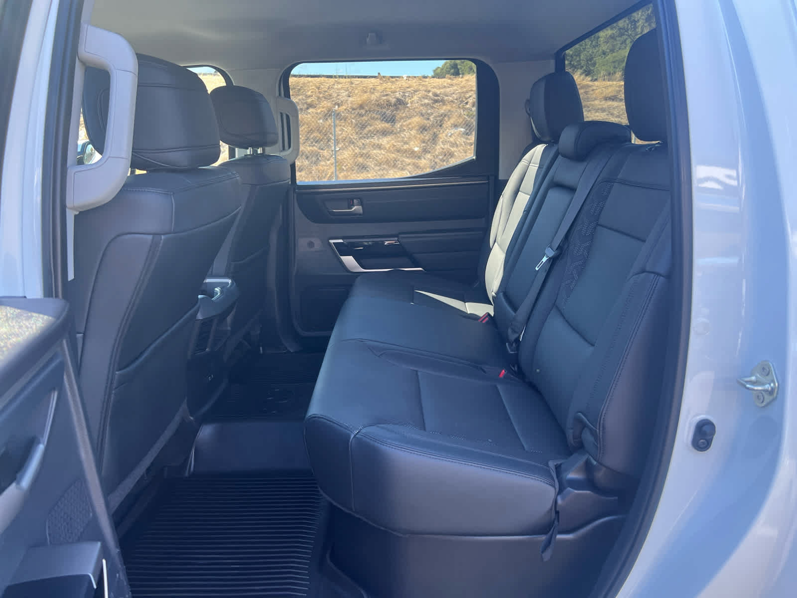 Used 2024 Toyota Tundra Limited AWD/4WD image 12