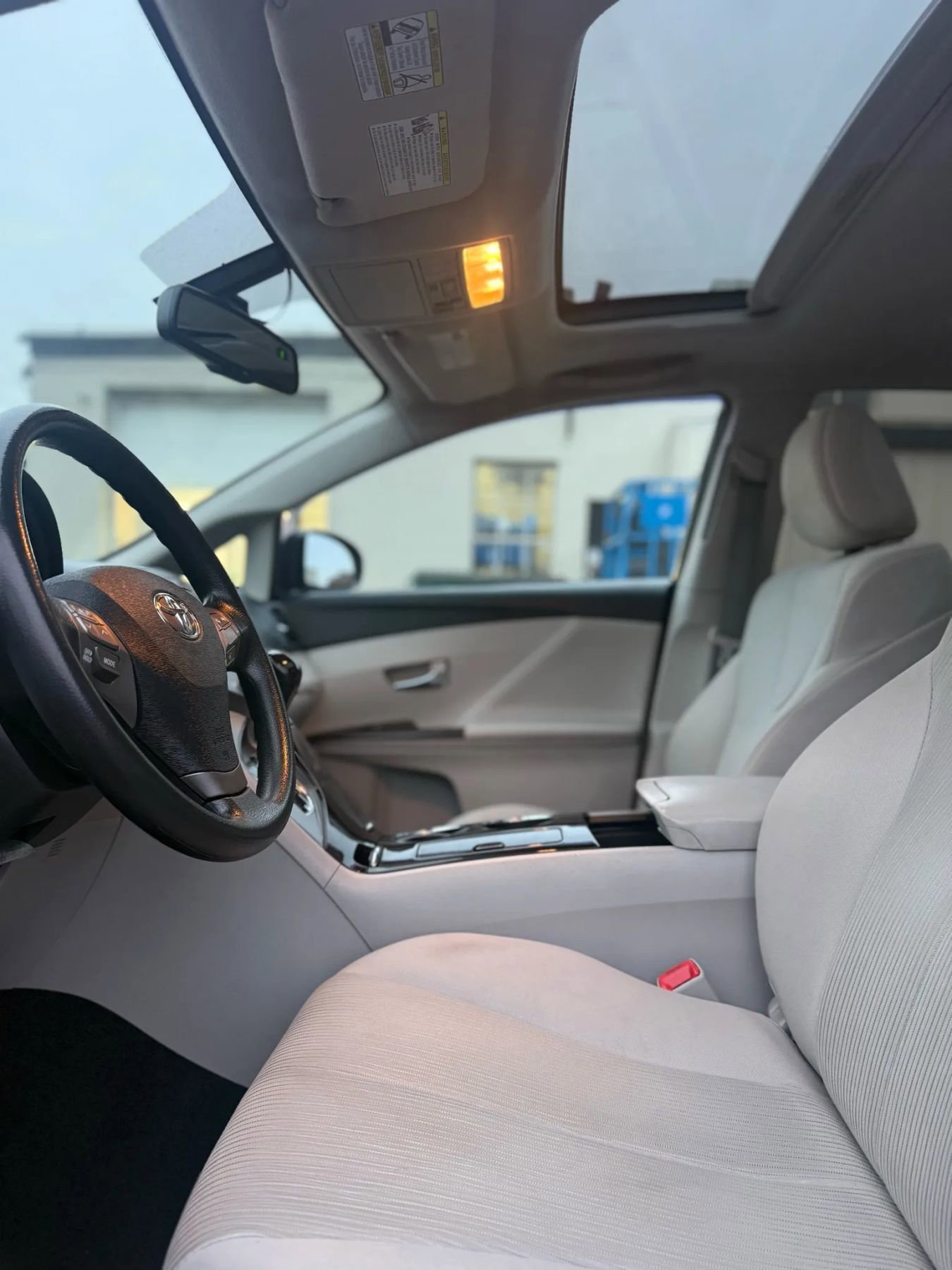 Used 2010 Toyota Venza AWD image 10