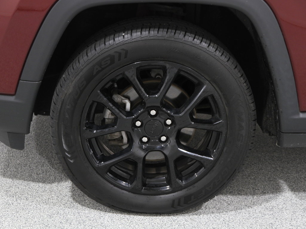 Used 2022 Jeep Compass Latitude w/ Sun and Sound Group image 20