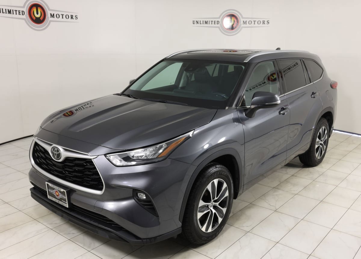 Used 2020 Toyota Highlander XLE FWD image 35
