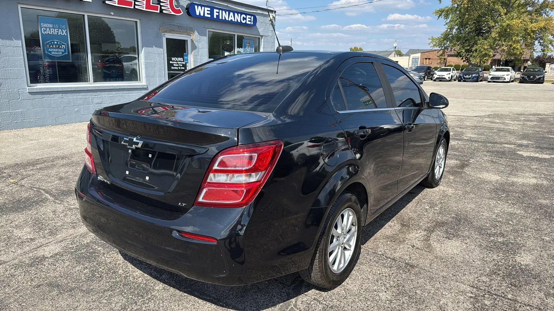 Used 2019 Chevrolet Sonic LT w/ Convenience Package FWD image 5