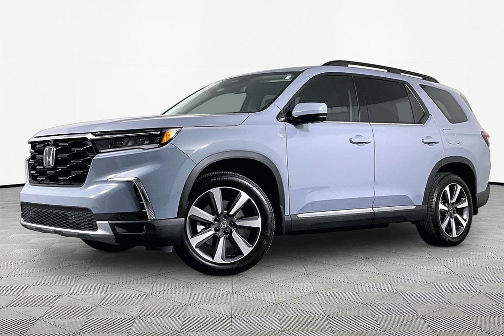 Used 2025 Honda Pilot Elite image 1