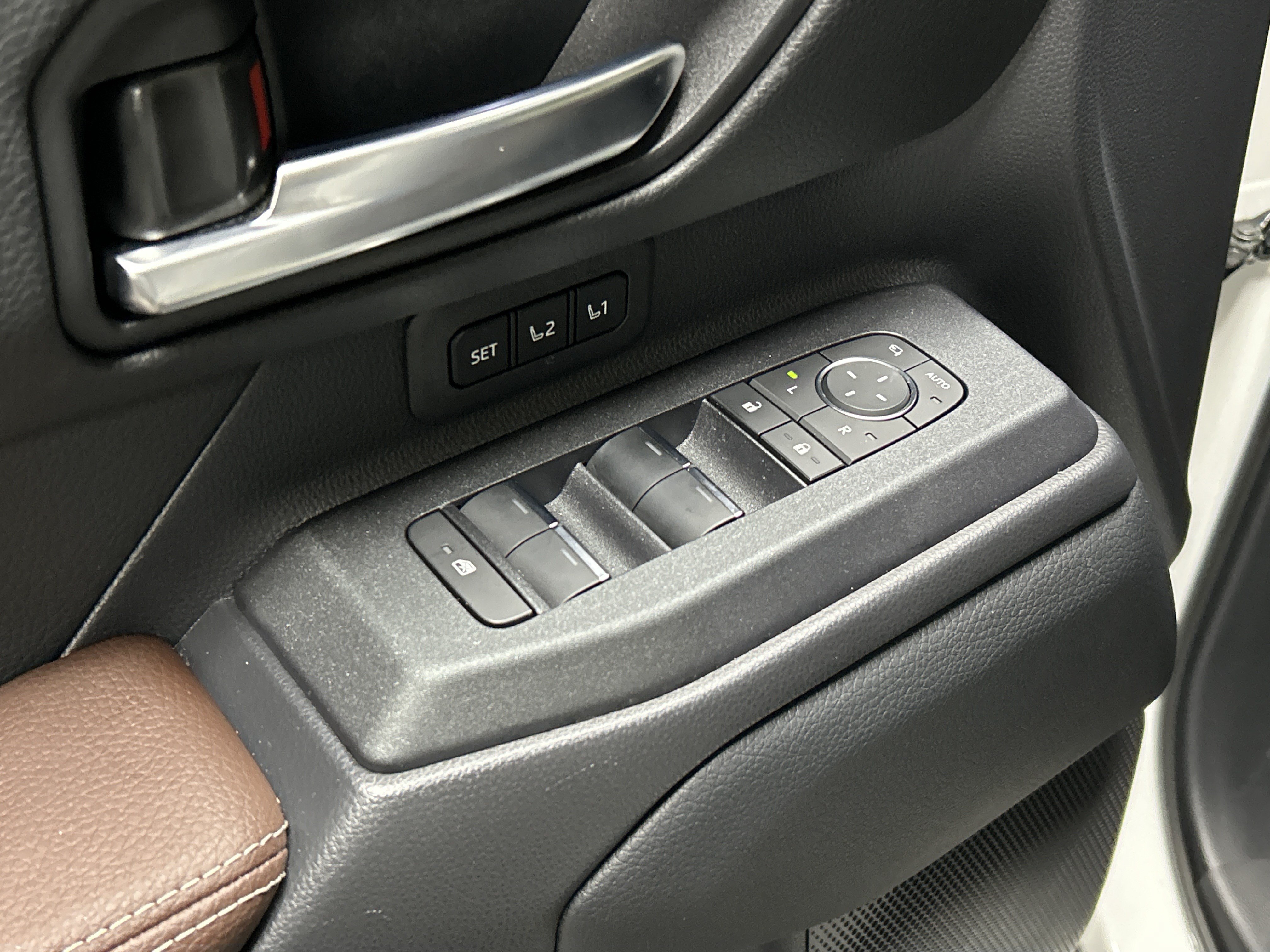 Used 2025 Toyota Land Cruiser AWD/4WD image 15