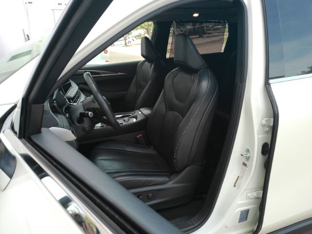 Used 2023 INFINITI QX60 Luxe FWD image 6