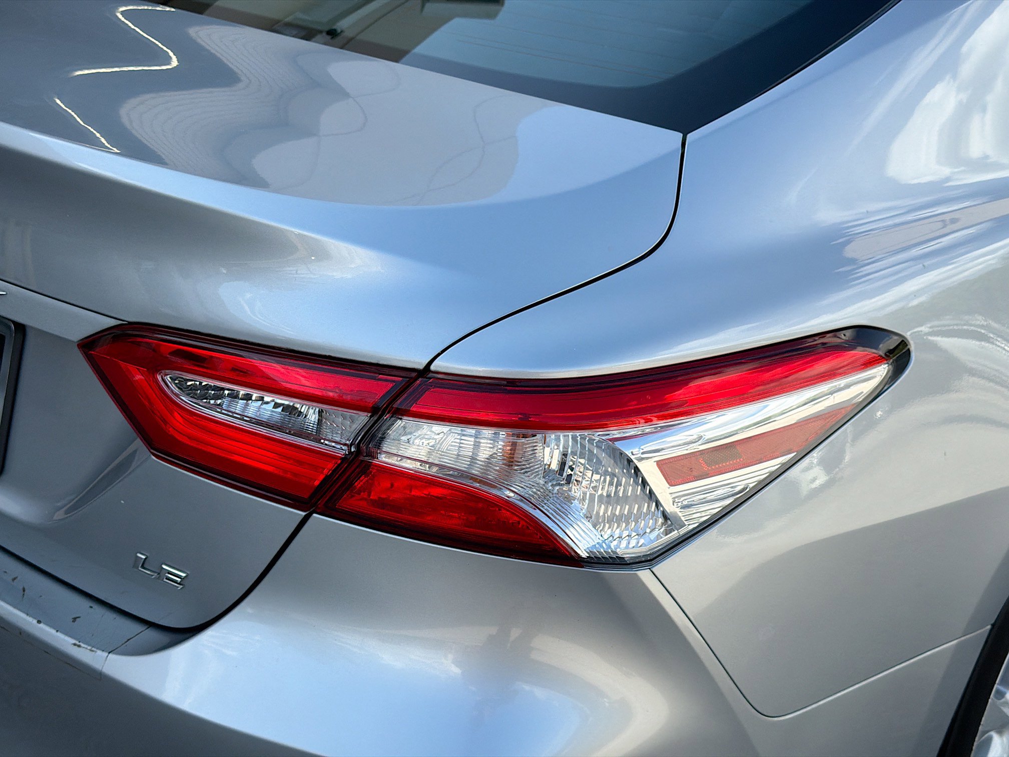 Used 2020 Toyota Camry LE FWD image 24