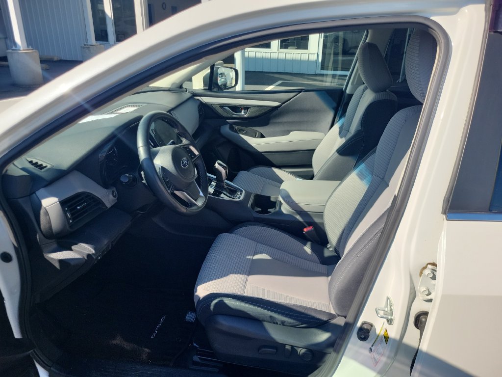 Certified 2022 Subaru Outback Premium AWD/4WD image 8