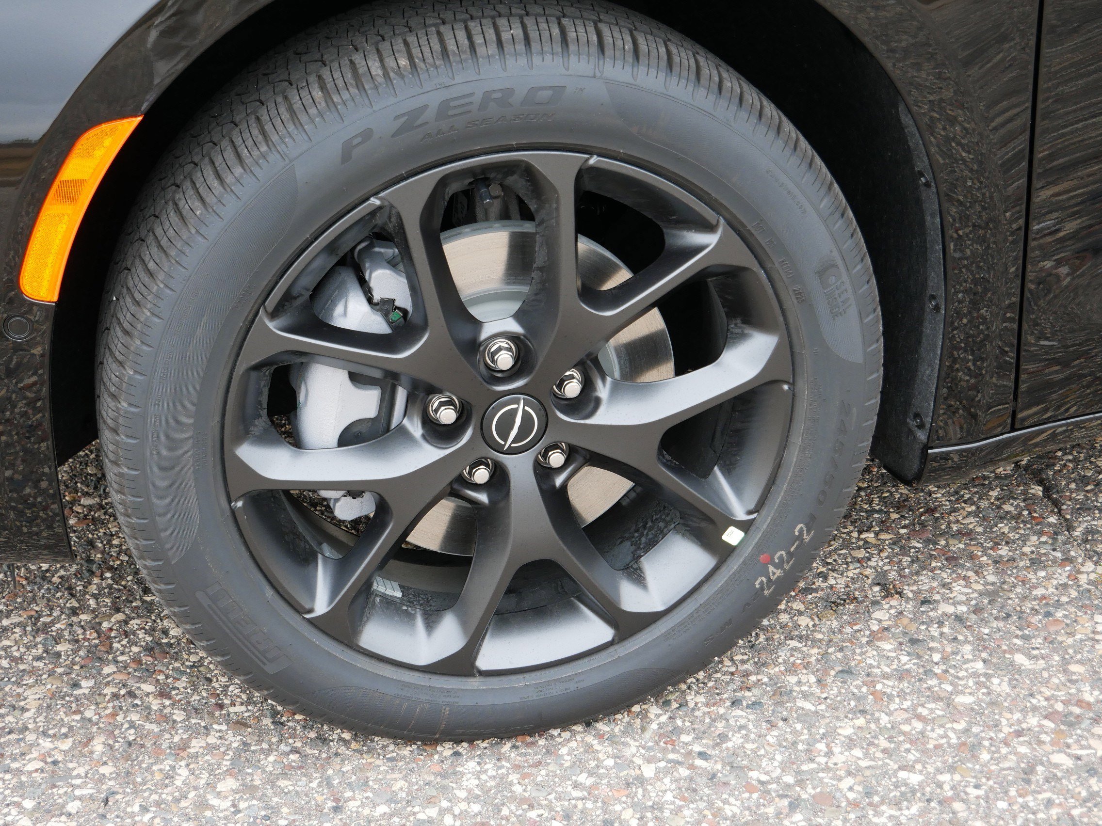 New 2026 Chrysler Pacifica Limited w/ S Appearance Package image 5