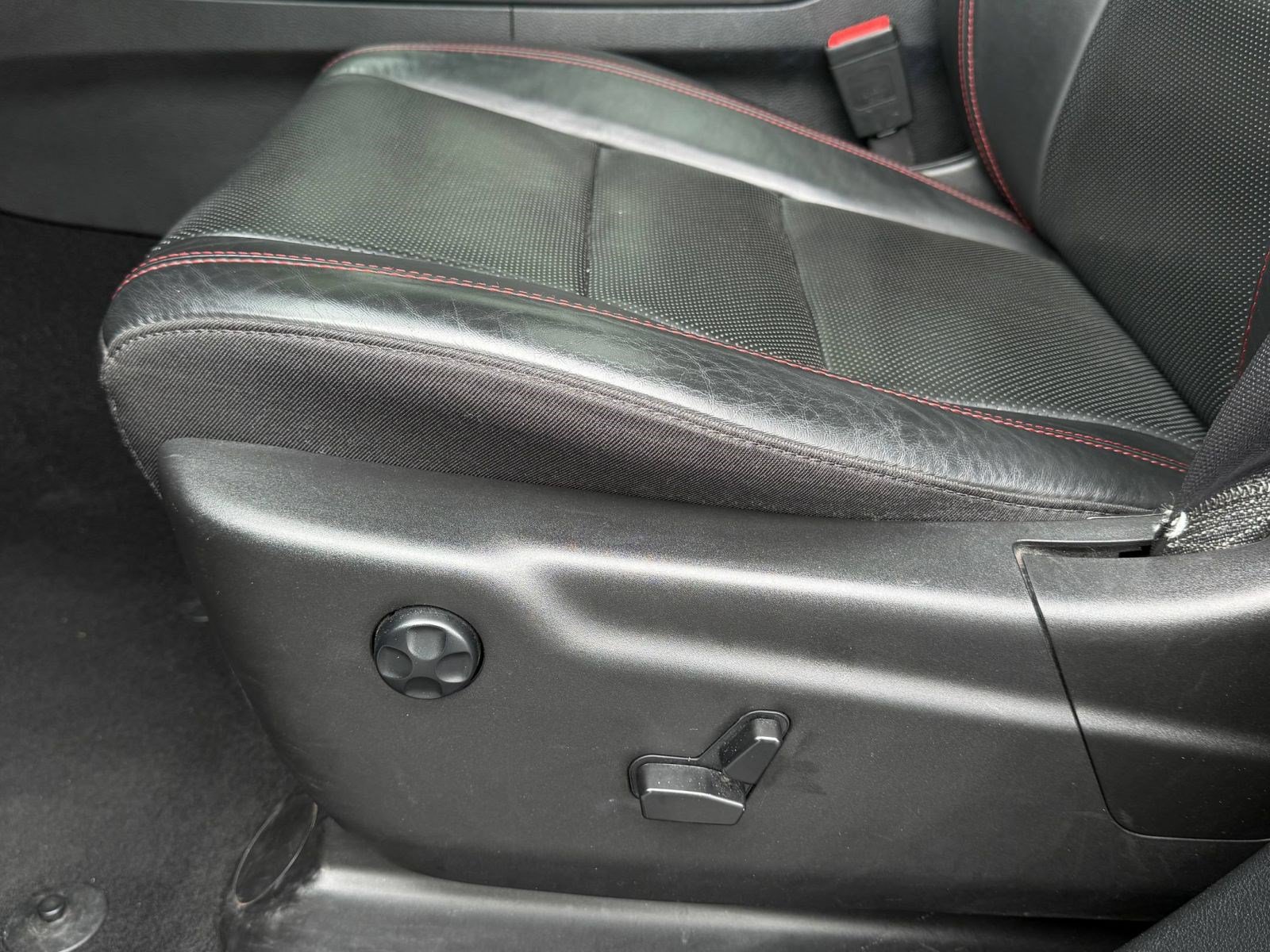 Used 2024 Dodge Durango GT AWD/4WD image 15