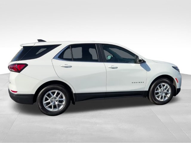 Certified 2024 Chevrolet Equinox LT w/ LPO, Floor Liner Package FWD image 7