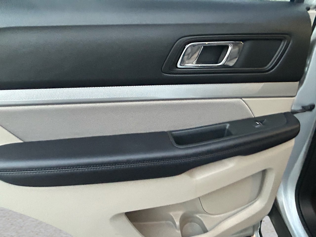 Used 2018 Ford Explorer 4WD image 14