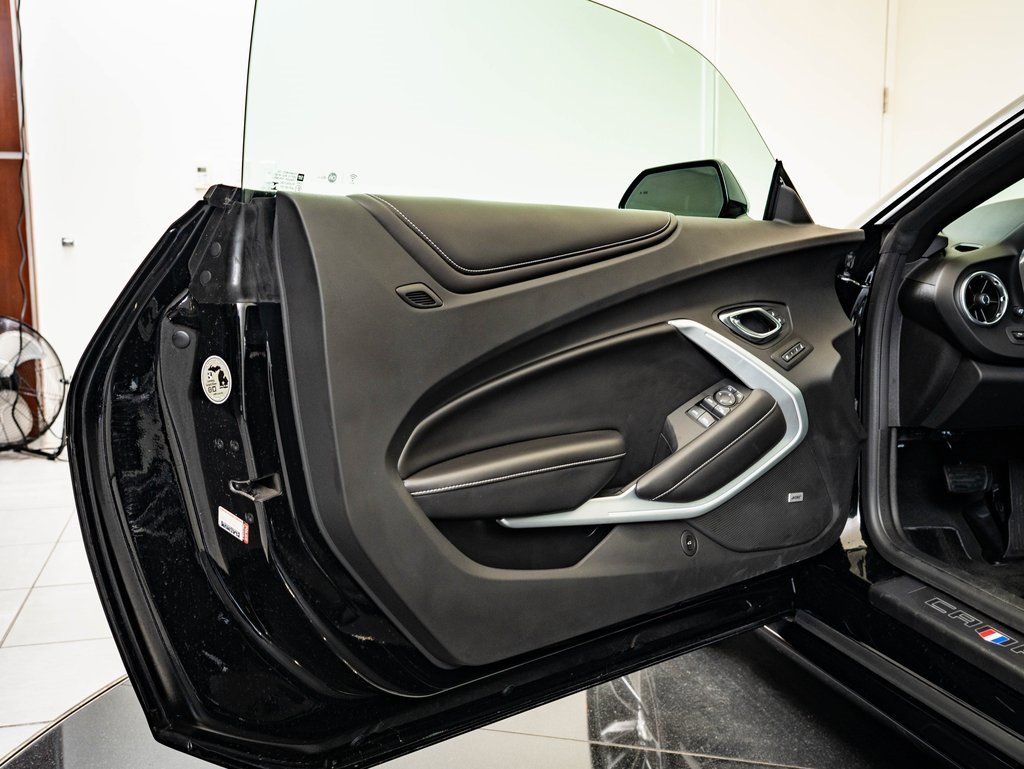 Used 2018 Chevrolet Camaro SS image 26