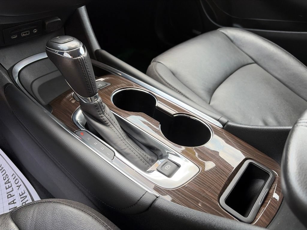 Used 2020 Chevrolet Malibu Premier FWD image 19