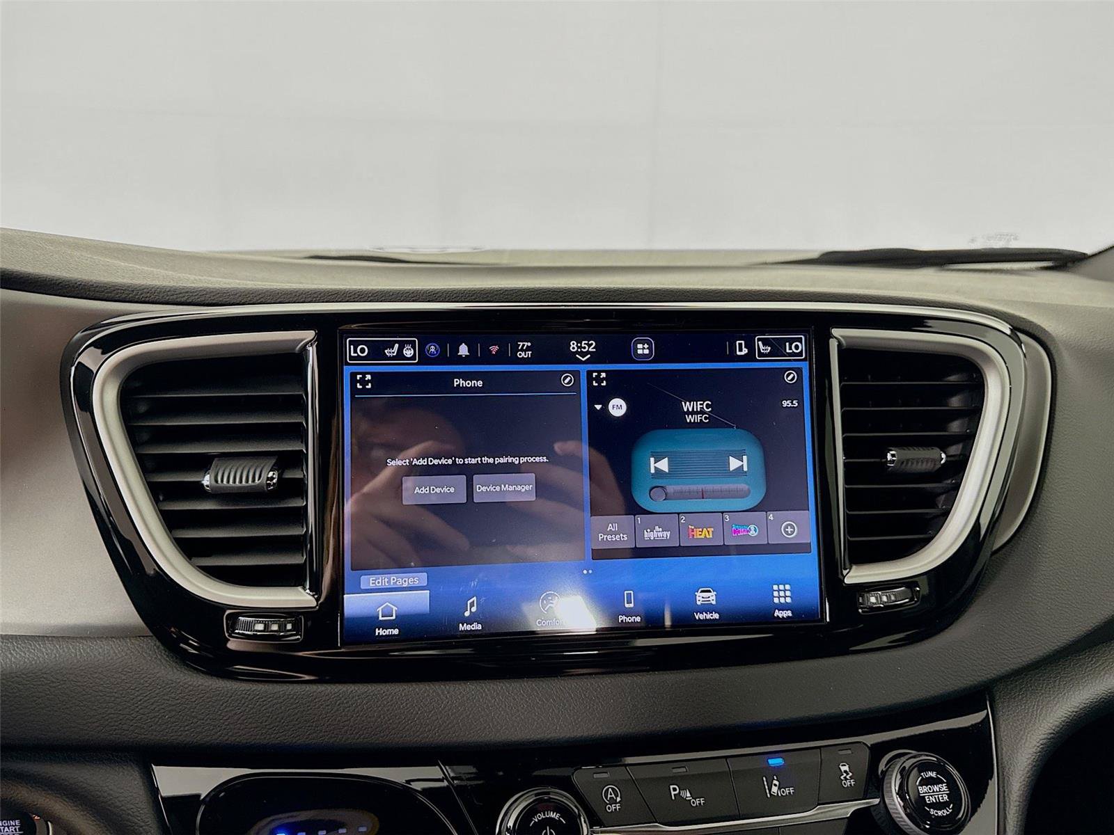 New 2027 Chrysler Pacifica LX FWD image 7