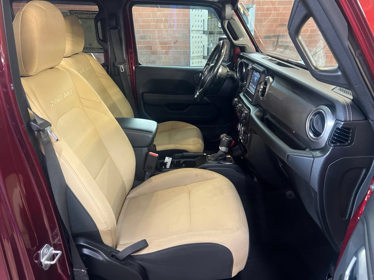 Used 2021 Jeep Gladiator Overland AWD/4WD image 24