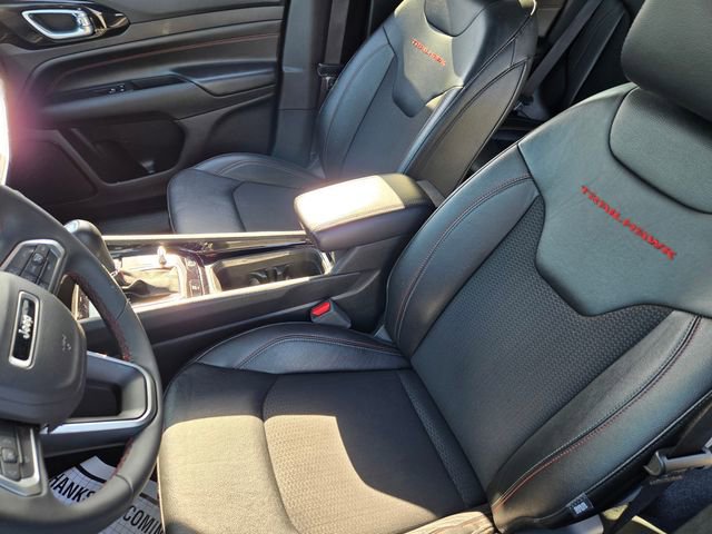Used 2025 Jeep Compass Trailhawk AWD/4WD image 27