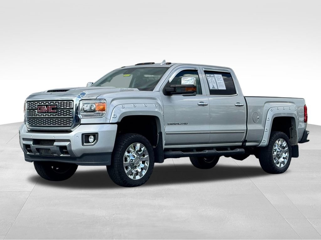 Used 2018 GMC Sierra 2500 Denali w/ Suspension Package, Off-Road AWD/4WD image 3