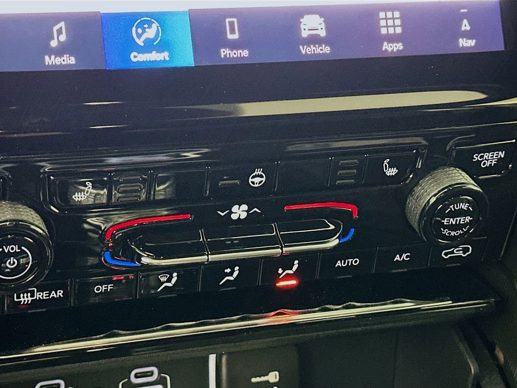 New 2025 Jeep Grand Cherokee L Limited w/ Black Appearance Package image 27