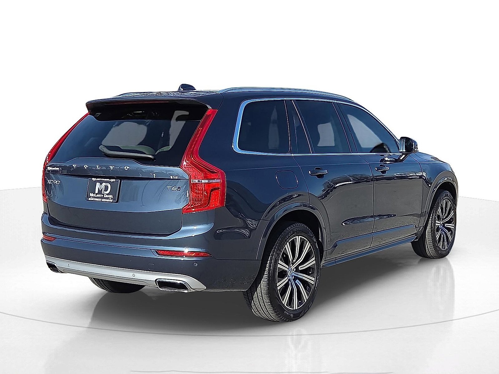 Used 2021 Volvo XC90 T6 Momentum w/ Advanced Package image 5