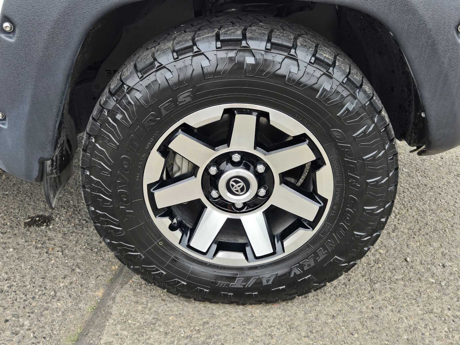 Used 2019 Toyota 4Runner TRD Off-Road Premium AWD/4WD image 11