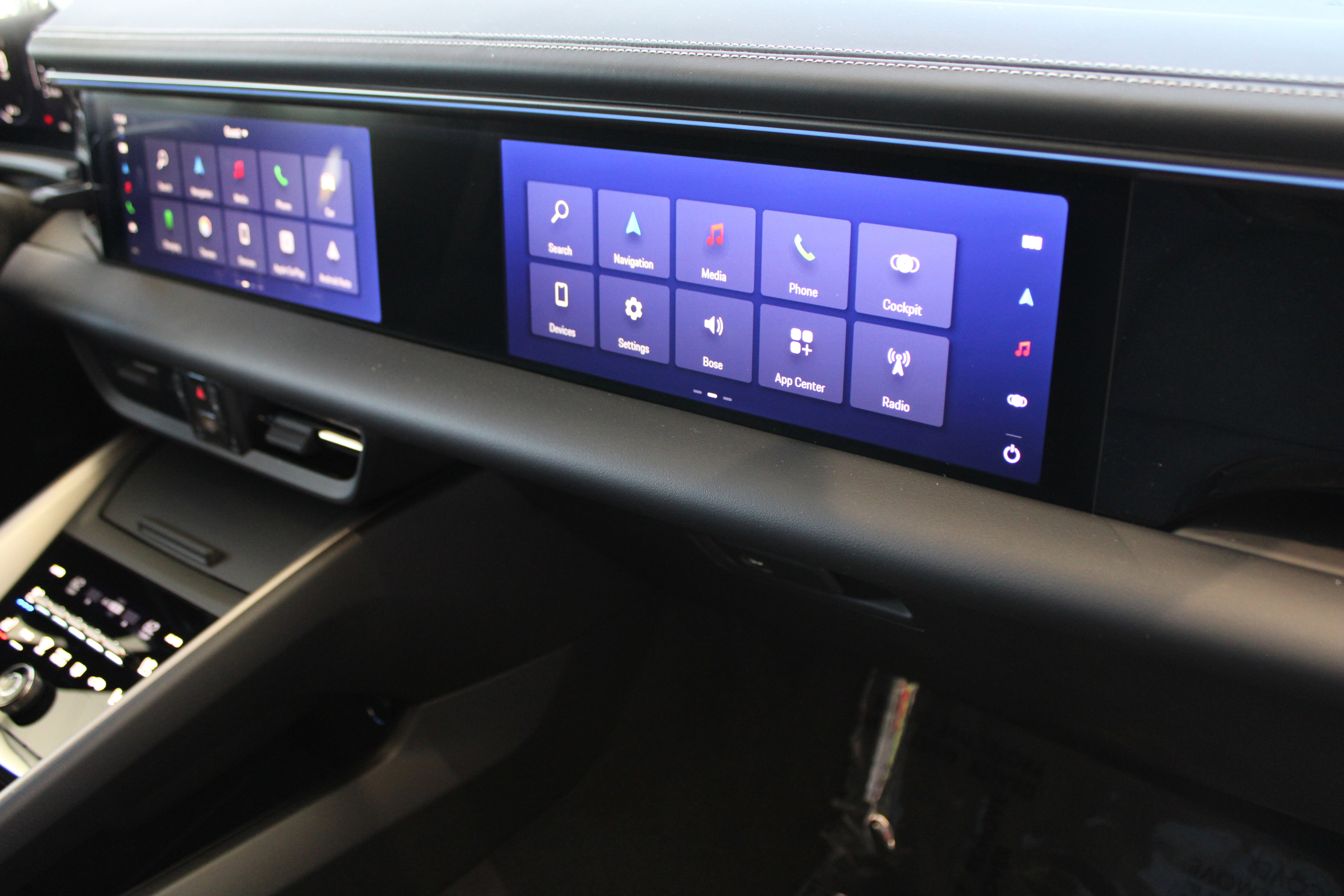 New 2025 Porsche Macan Turbo Electric image 33