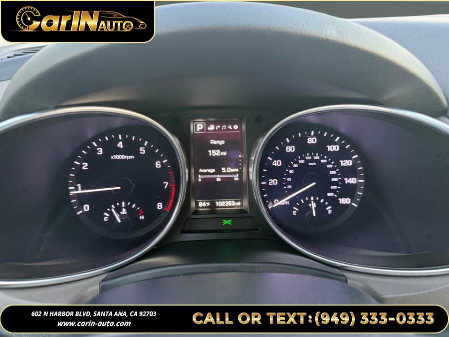 Used 2018 Hyundai Santa Fe Limited FWD image 18