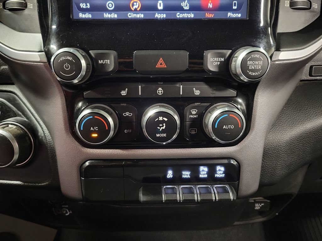 Used 2019 RAM 1500 Big Horn AWD/4WD image 18