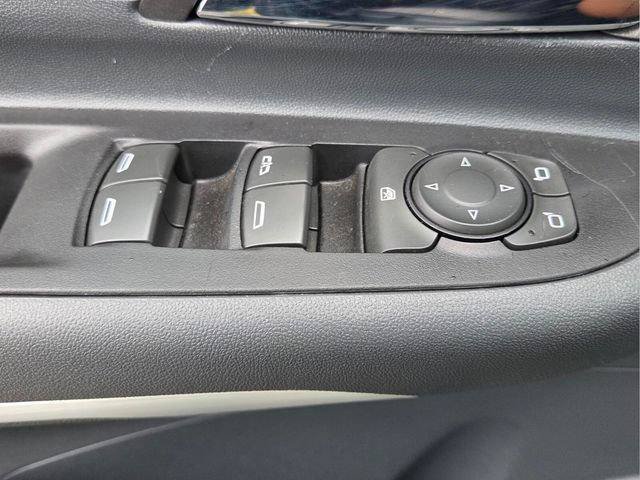 Used 2020 Chevrolet Bolt LT FWD image 21