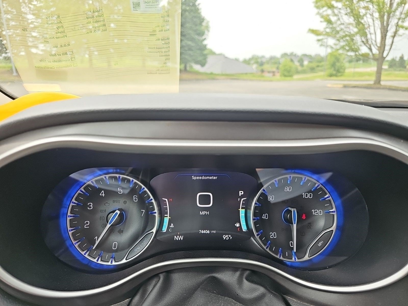 Used 2023 Chrysler Pacifica Touring-L FWD image 22
