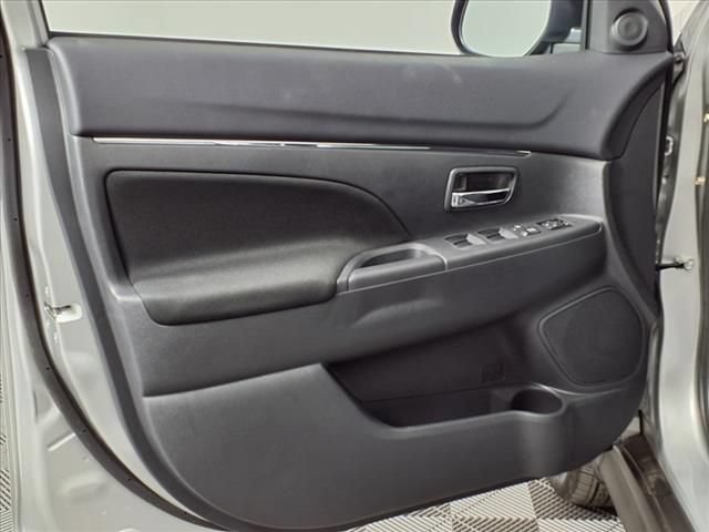 Used 2024 Mitsubishi Outlander Sport LE AWD/4WD image 19