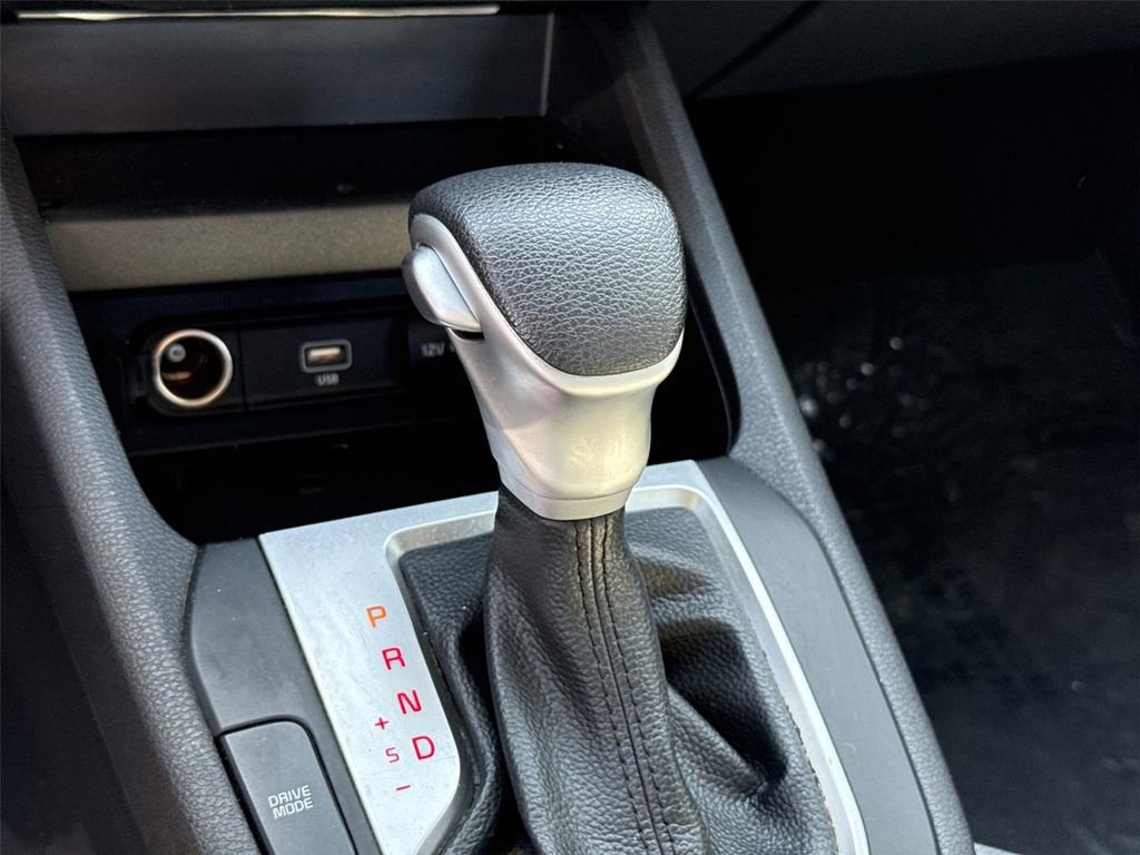 Used 2023 Kia Forte LXS w/ LXS Technology Package image 13