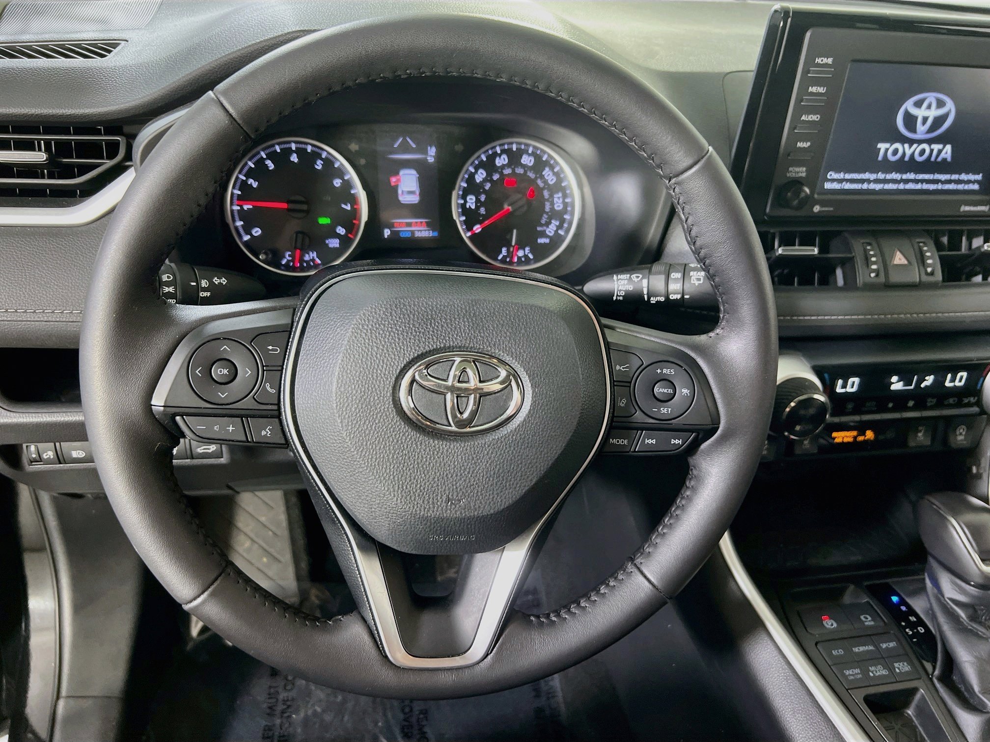 Used 2021 Toyota RAV4 XLE Premium AWD/4WD image 11
