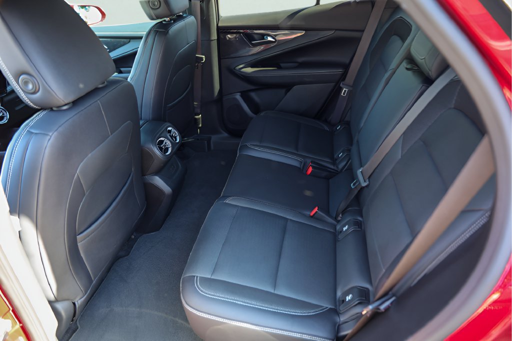 Certified 2024 Chevrolet Blazer EV LT AWD/4WD image 23
