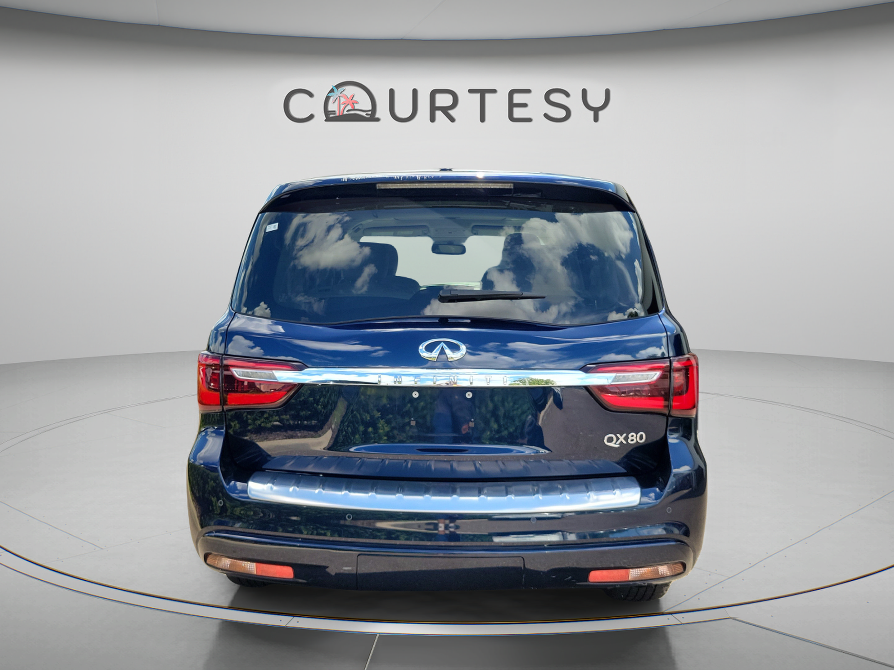 Used 2019 INFINITI QX80 Luxe w/ 22" Wheel Package RWD image 3