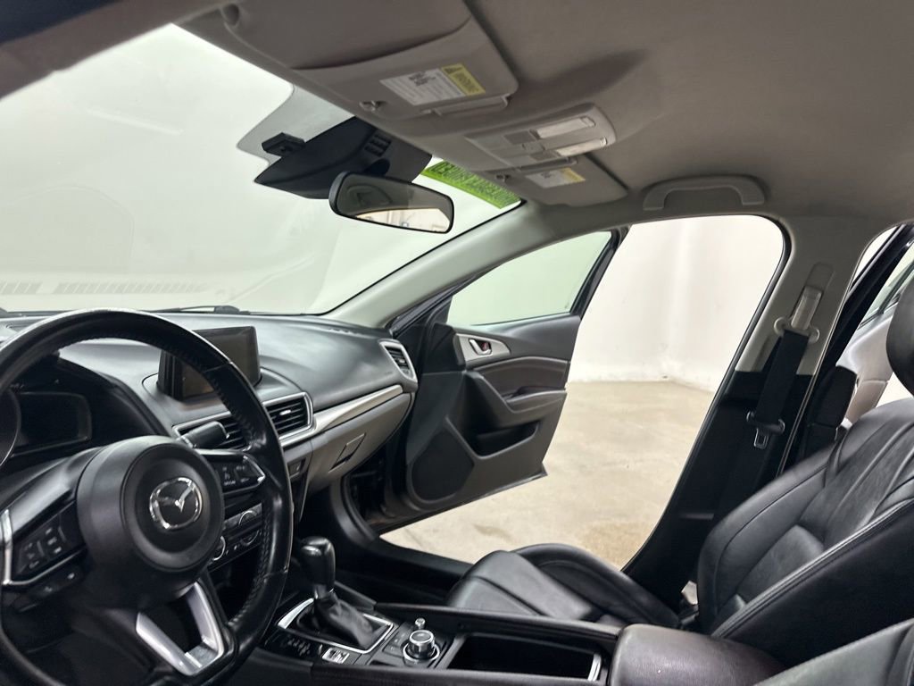 Used 2017 MAZDA MAZDA3 Touring image 30