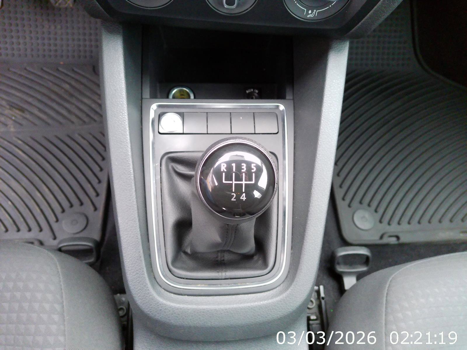 Used 2015 Volkswagen Jetta SE FWD image 17