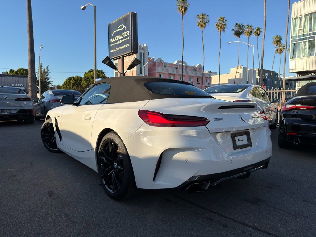 Used 2022 BMW Z4 M40i w/ Premium Package image 16
