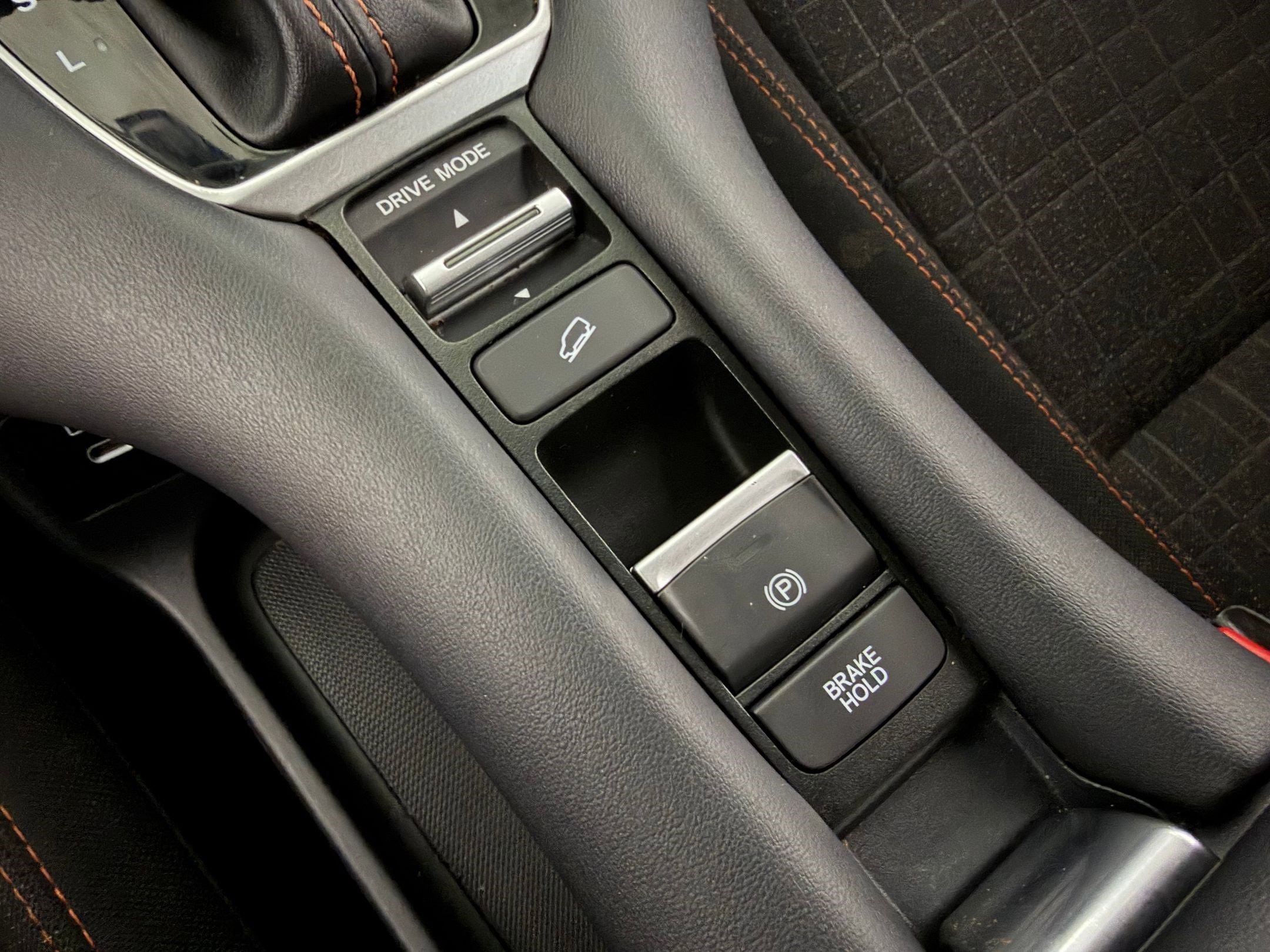 Certified 2025 Honda HR-V Sport image 16
