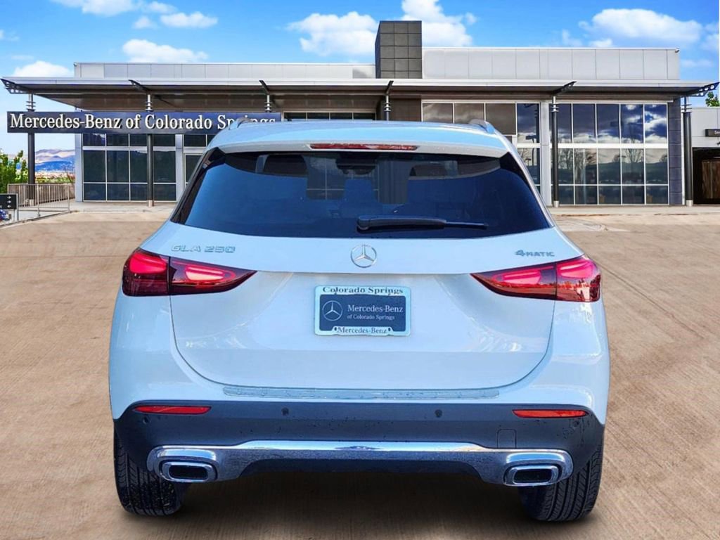 Used 2025 Mercedes-Benz GLA 250 4MATIC image 6