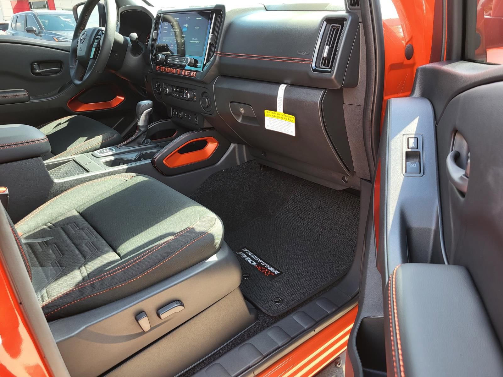 New 2026 Nissan Frontier PRO-4X w/ Pro-4x Convenience Package image 12