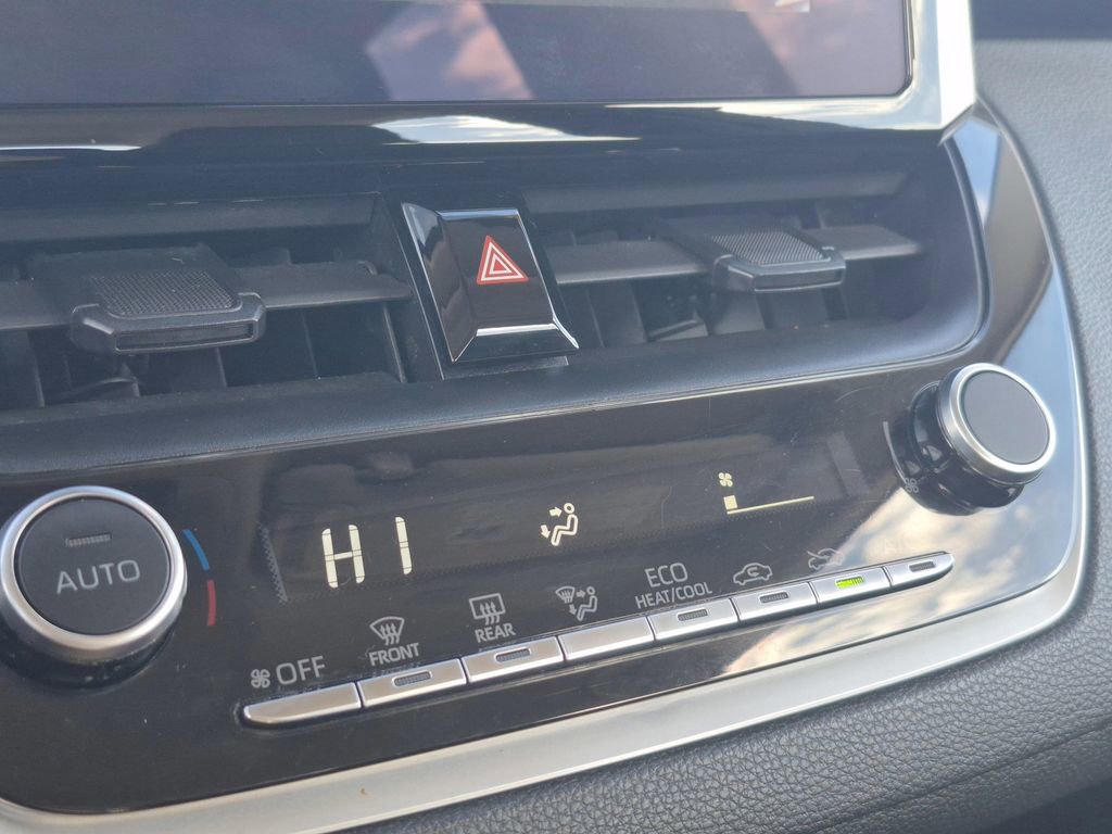 Used 2024 Toyota Corolla LE image 22