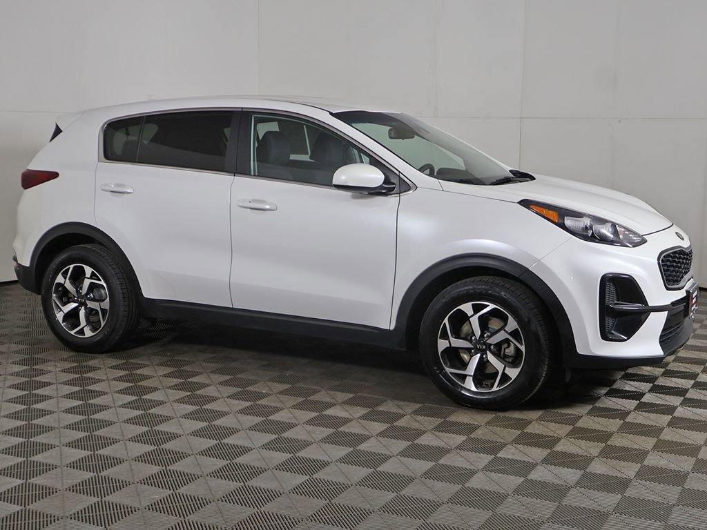 Used 2022 Kia Sportage LX image 11