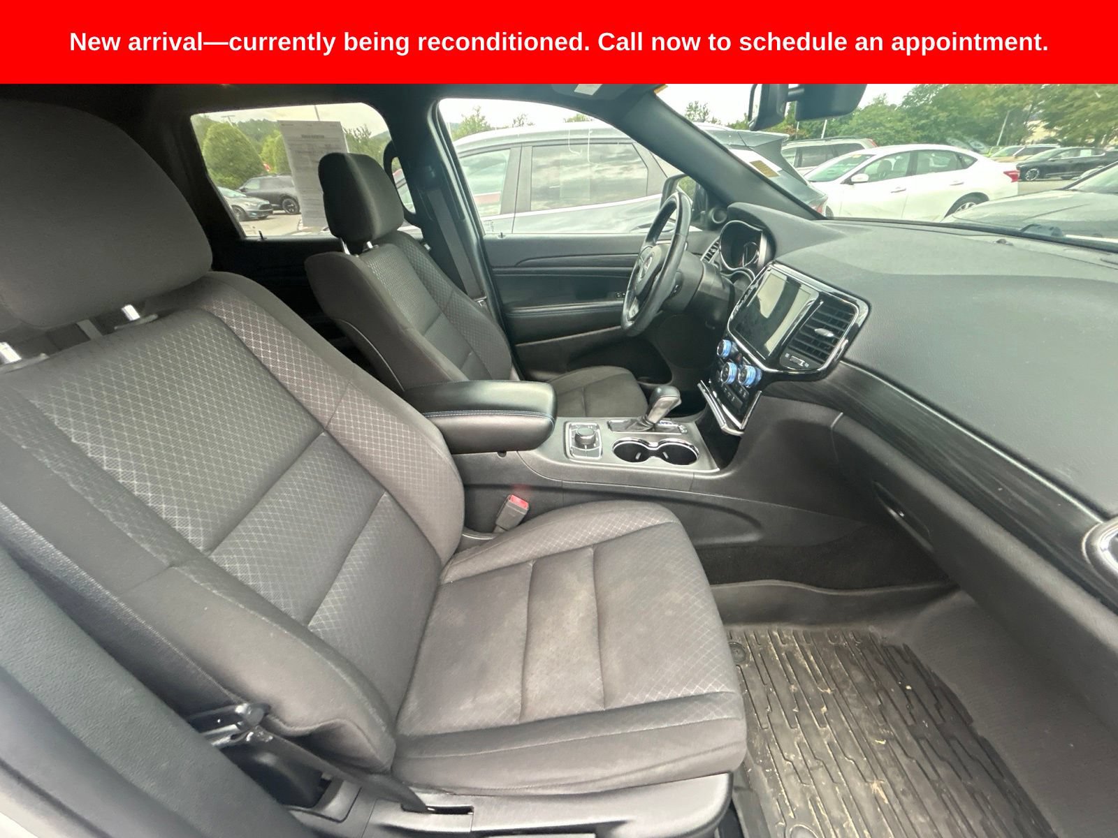 Used 2020 Jeep Grand Cherokee Laredo AWD/4WD image 7