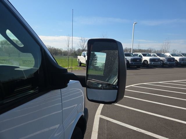 Used 2018 GMC Savana 3500 Extended w/ Driver Convenience Package image 6
