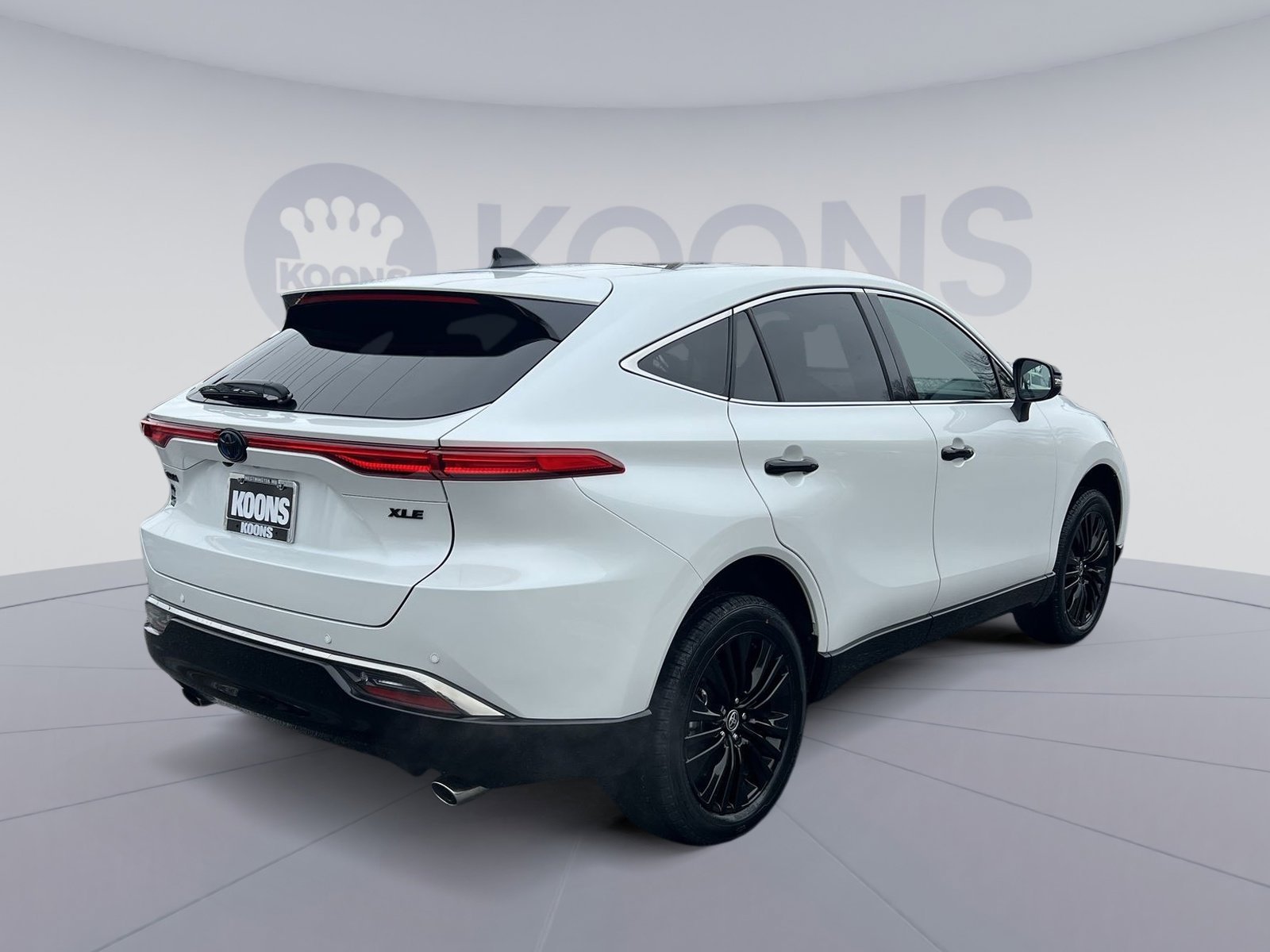 Used 2023 Toyota Venza Nightshade image 7