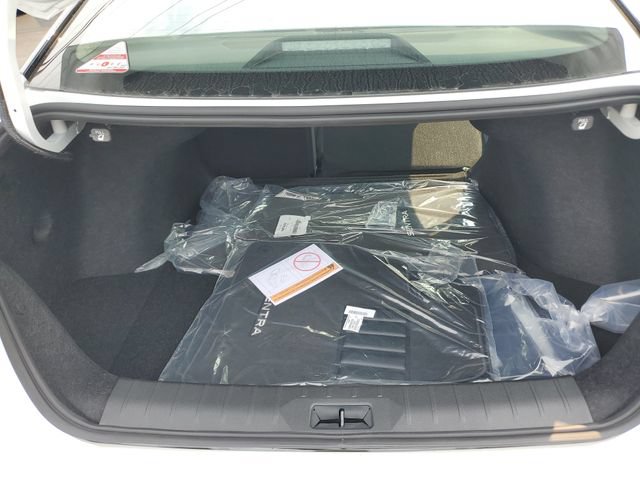 New 2026 Nissan Sentra SR w/ SR Premium Package FWD image 13