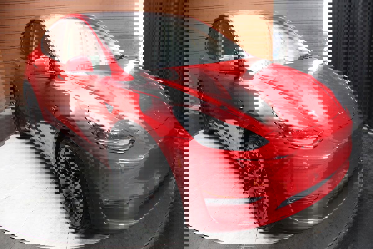 Used 2023 Tesla Model Y Performance image 55