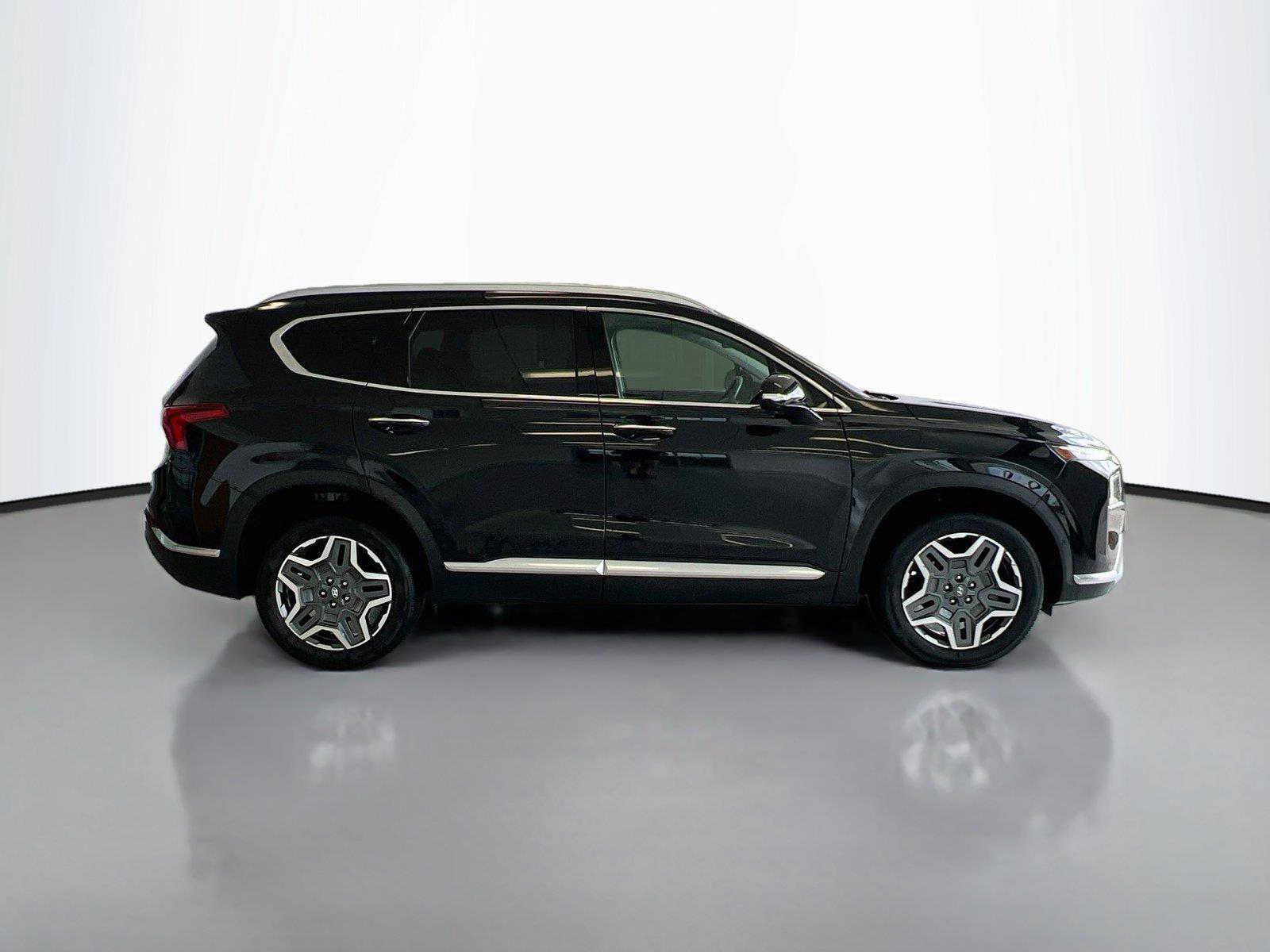 Used 2022 Hyundai Santa Fe Limited w/ Cargo Package AWD/4WD image 16