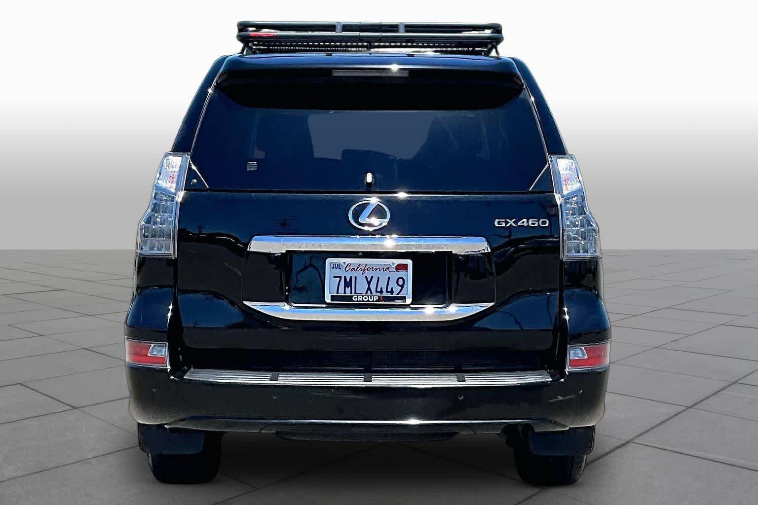 Used 2015 Lexus GX 460 w/ Premium Package AWD/4WD image 4